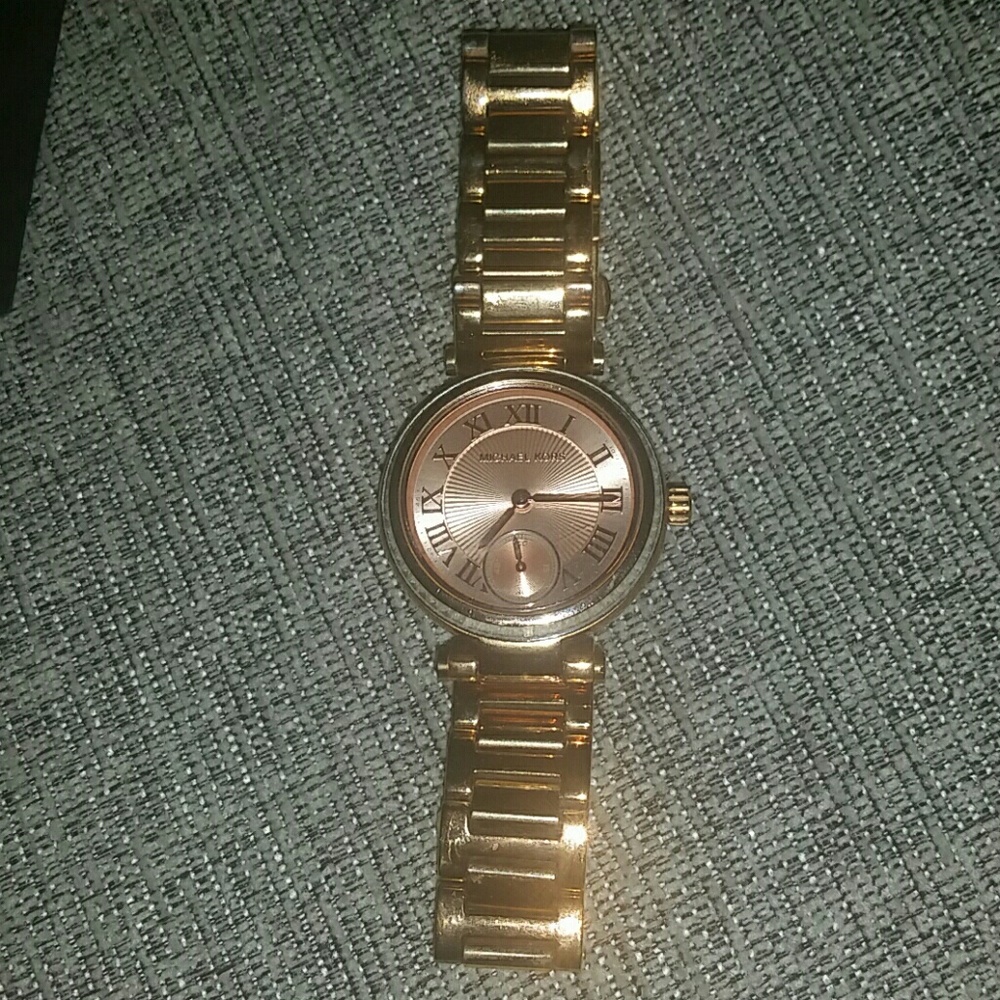 Michael kors rose gold watch